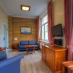 Kurparkhotel Warnemuende 酒店 4*