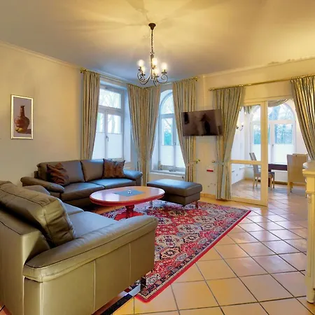 Hotel Kurparkhotel Warnemuende 4*