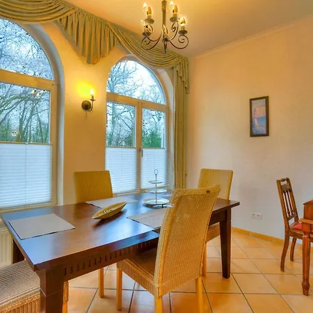 Kurparkhotel Warnemuende ホテル