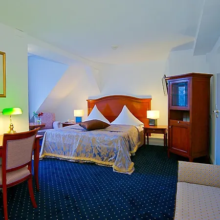 Kurparkhotel Warnemuende ホテル ロストック