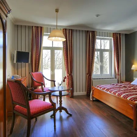 מלון Kurparkhotel Warnemuende רוסטוק