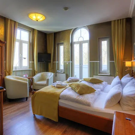 Kurparkhotel Warnemuende רוסטוק