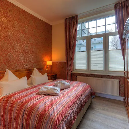 Kurparkhotel Warnemuende ロストック