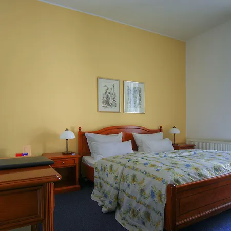 Kurparkhotel Warnemuende 4*