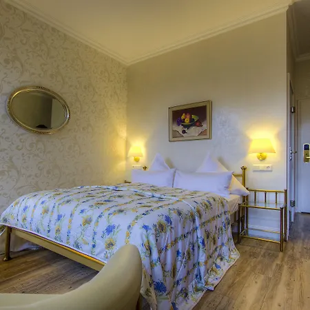 Kurparkhotel Warnemuende 4* Rostock