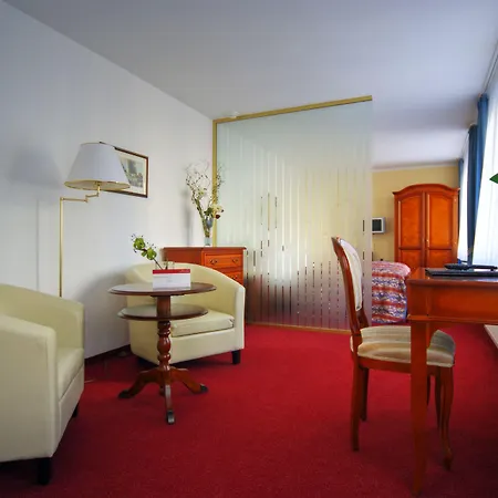 Kurparkhotel Warnemuende 4*