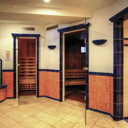 Kurparkhotel Warnemuende 4*