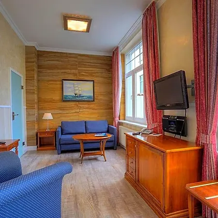 Kurparkhotel Warnemuende 4* Rostock