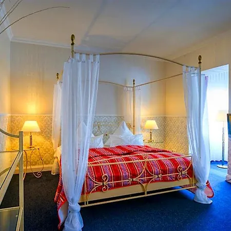Kurparkhotel Warnemuende 酒店 4*
