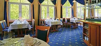 Kurparkhotel Warnemuende רוסטוק