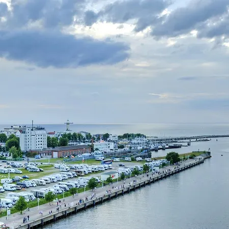 Kurparkhotel Warnemuende 4* ロストック