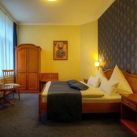 Kurparkhotel Warnemuende 酒店