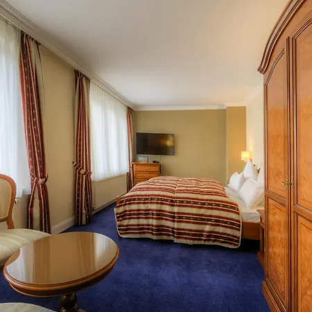Kurparkhotel Warnemuende מלון 4*