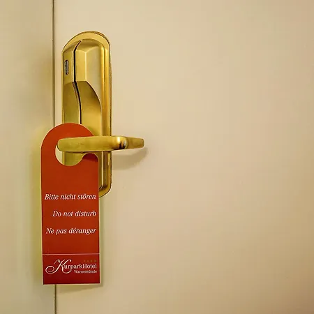 Kurparkhotel Warnemuende 4* רוסטוק
